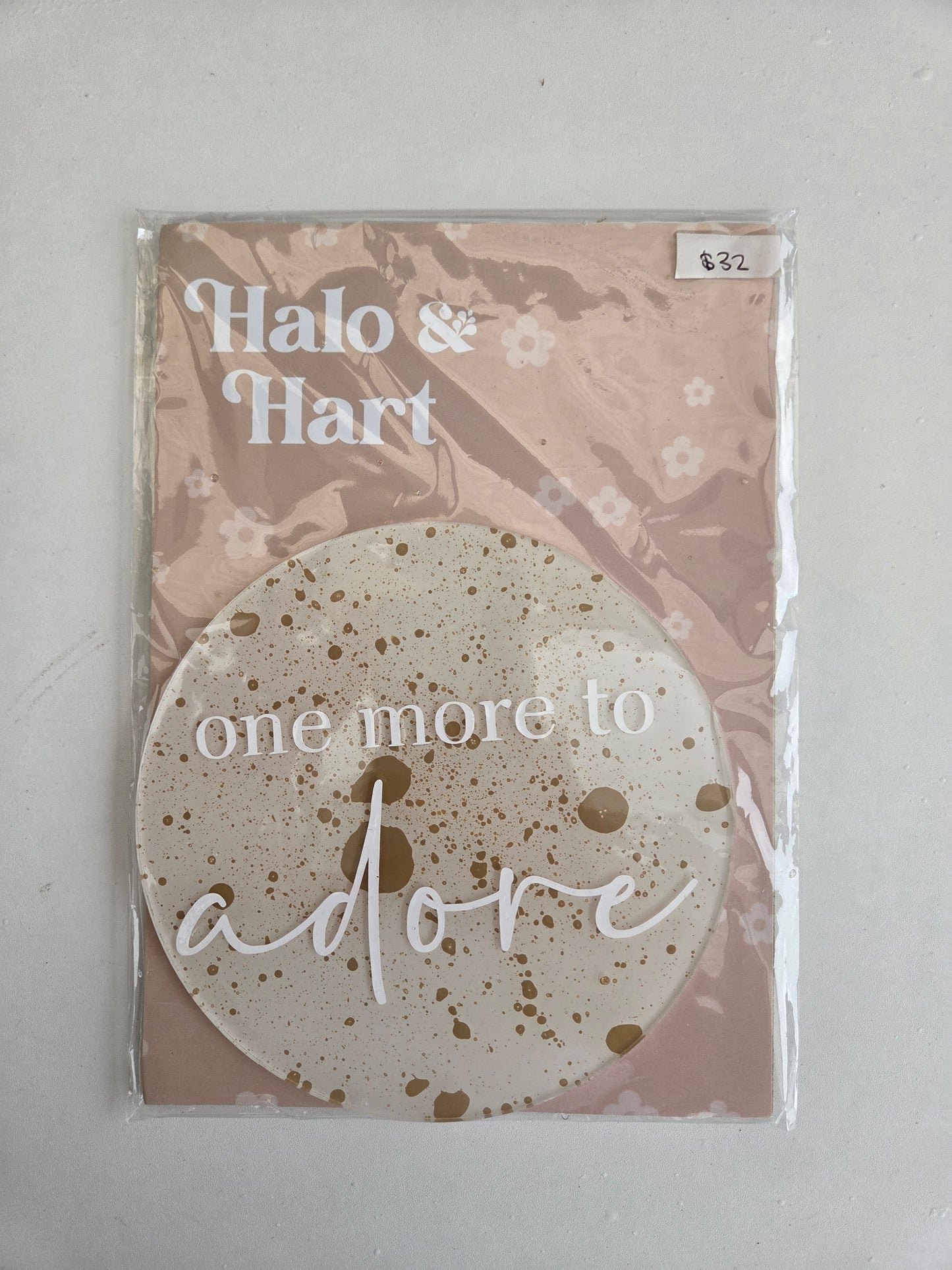 Announcement Circle - Speckle